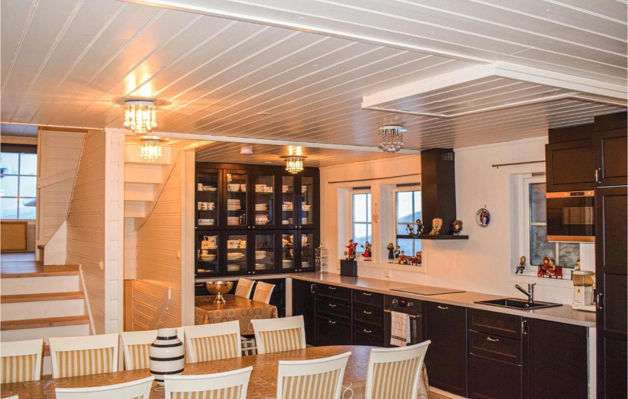5 Bedroom Cozy Home In Norheimsund Esterno foto